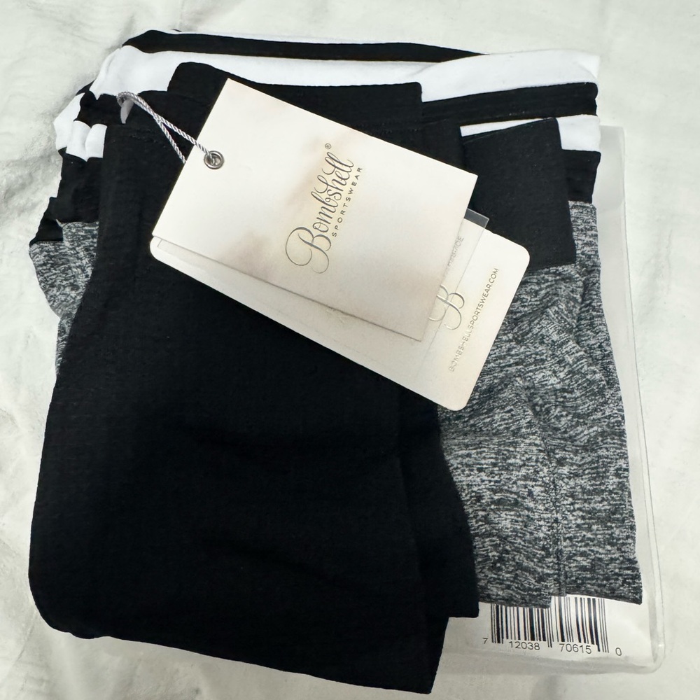 Bombshell Sportswear Thigh high leggings Gray/Black Size S - NWT